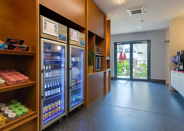 Ibis Budget Hotell 2*